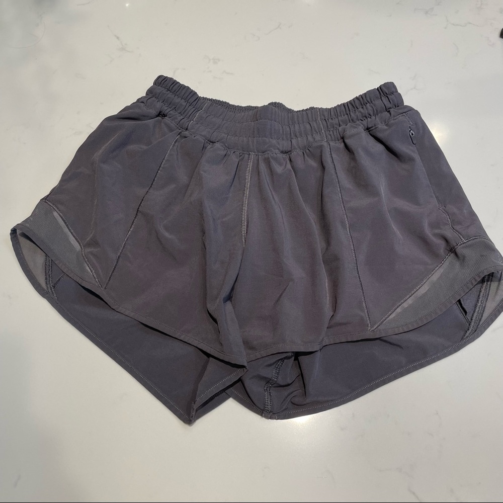 Lululemon Hotty Hot, 2.5”